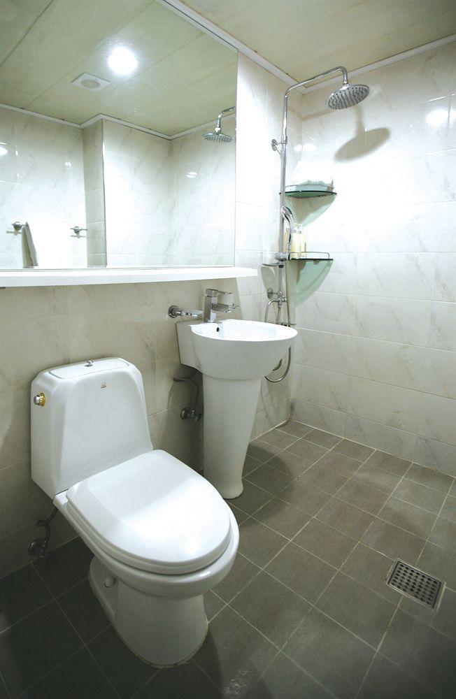 Benikea Hotel Flower Сеул Экстерьер фото