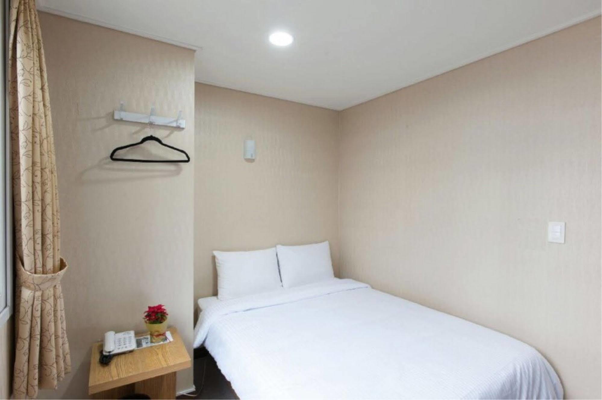 Benikea Hotel Flower Сеул Экстерьер фото
